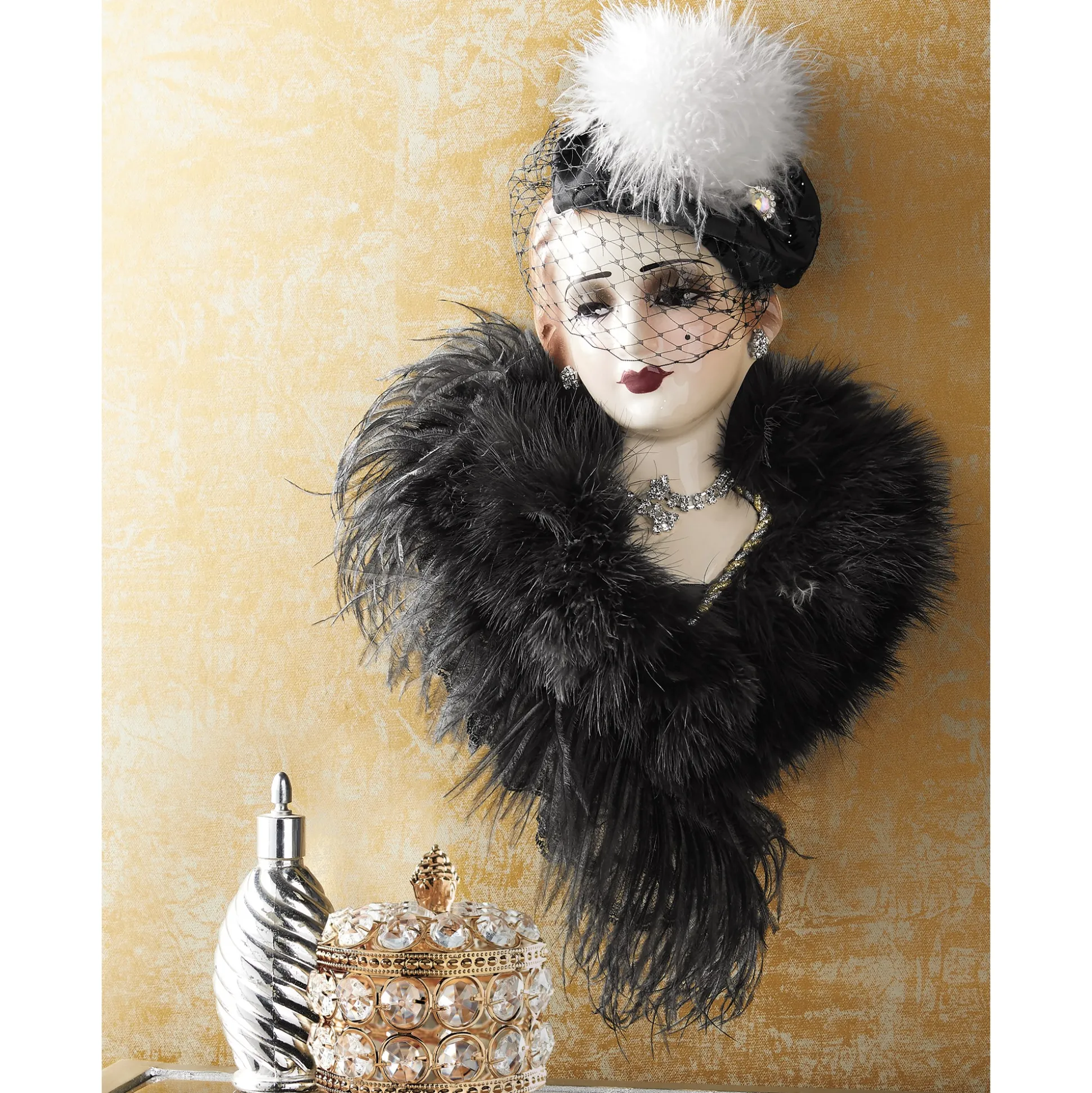 Amazing Amelie Wall Mask