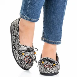 Beaded Women's Moccasin with Arch Support