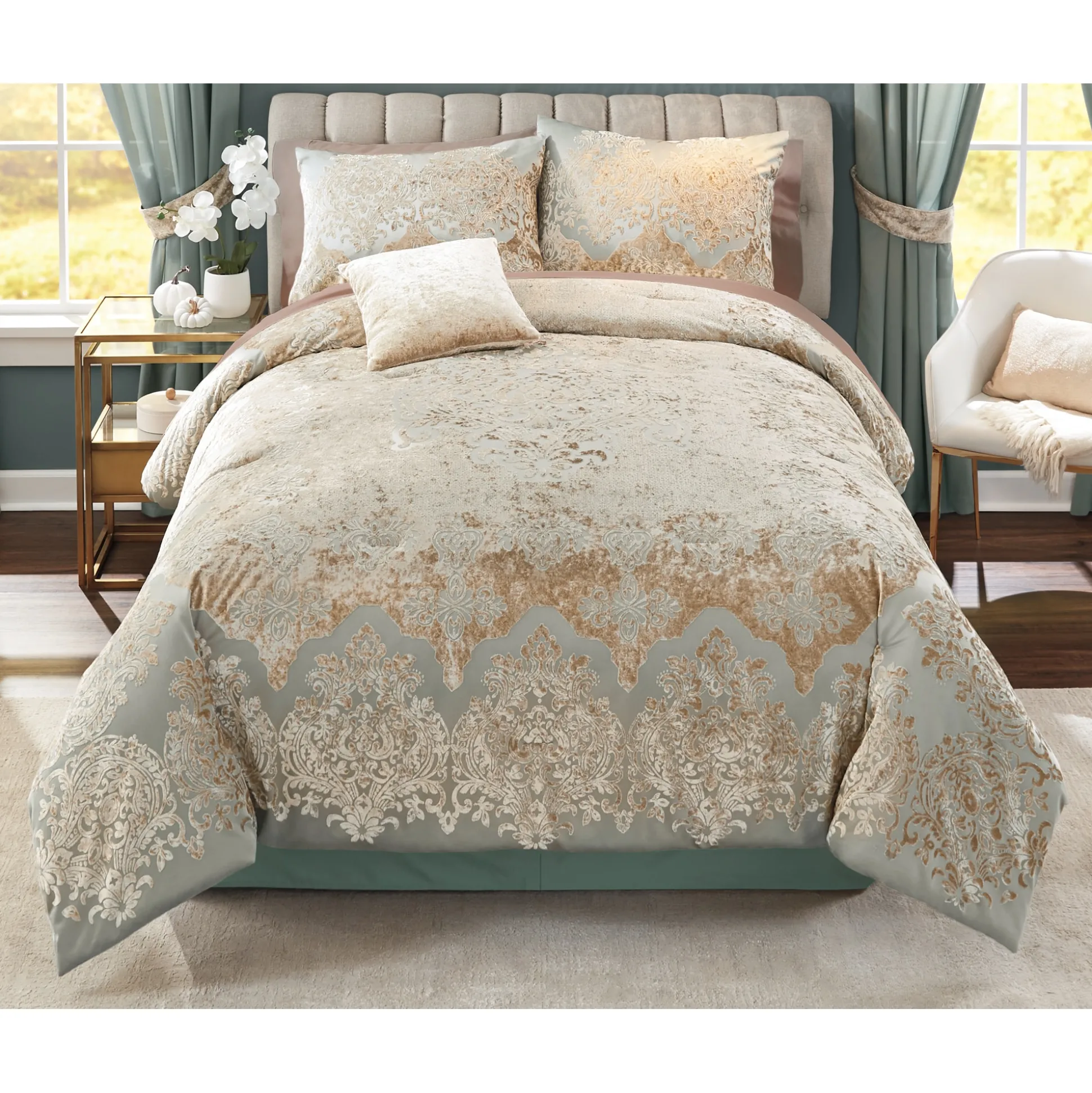 Beverly Velvet Jacquard Comforter Set