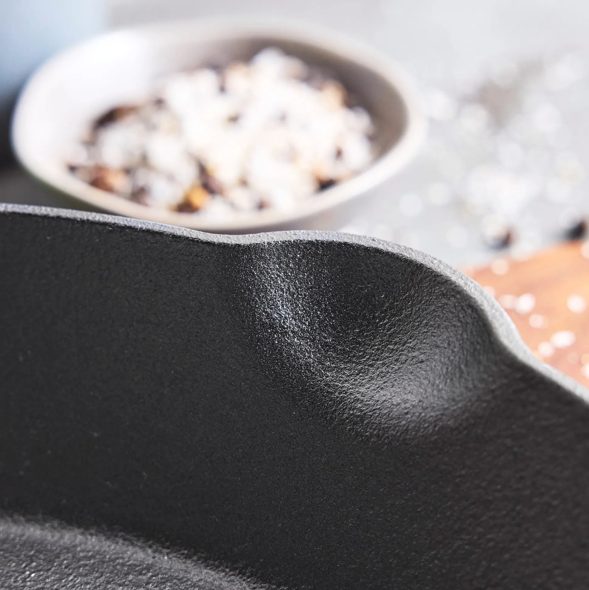Bobby Flay by GreenPan 10" Cast Iron Fry Pan