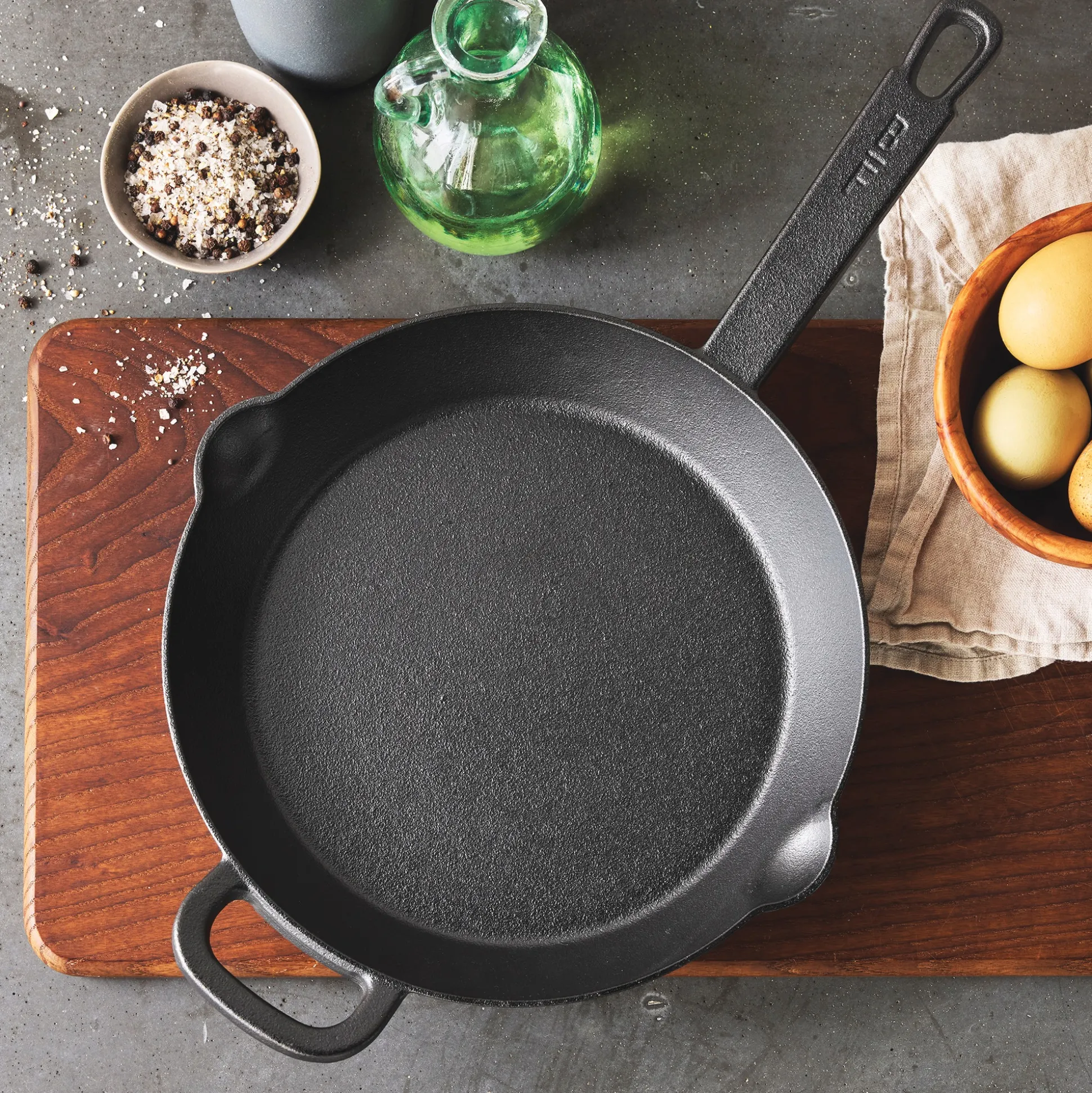 Bobby Flay by GreenPan 10" Cast Iron Fry Pan