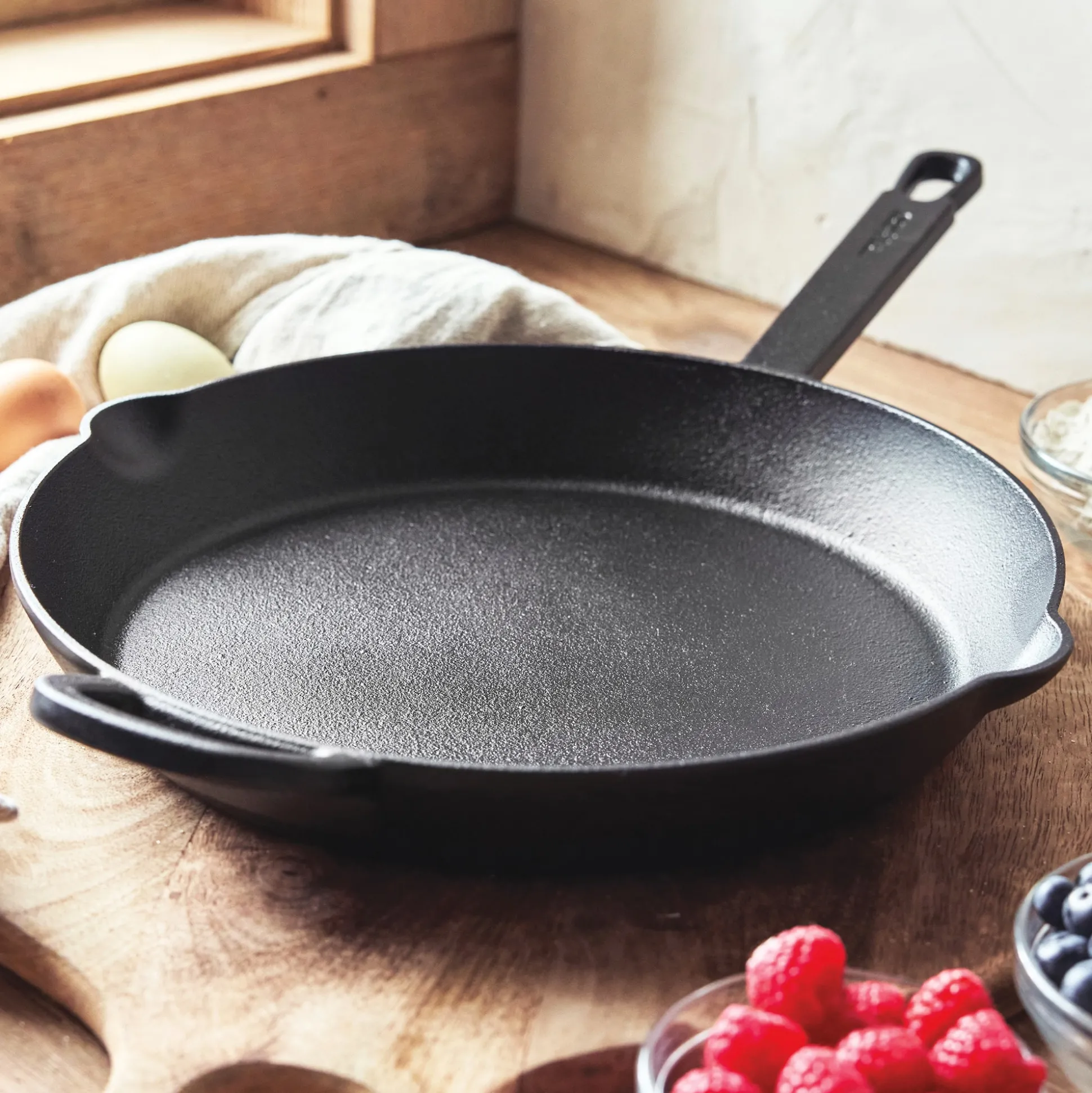 Bobby Flay by GreenPan 12" Cast Iron Fry Pan