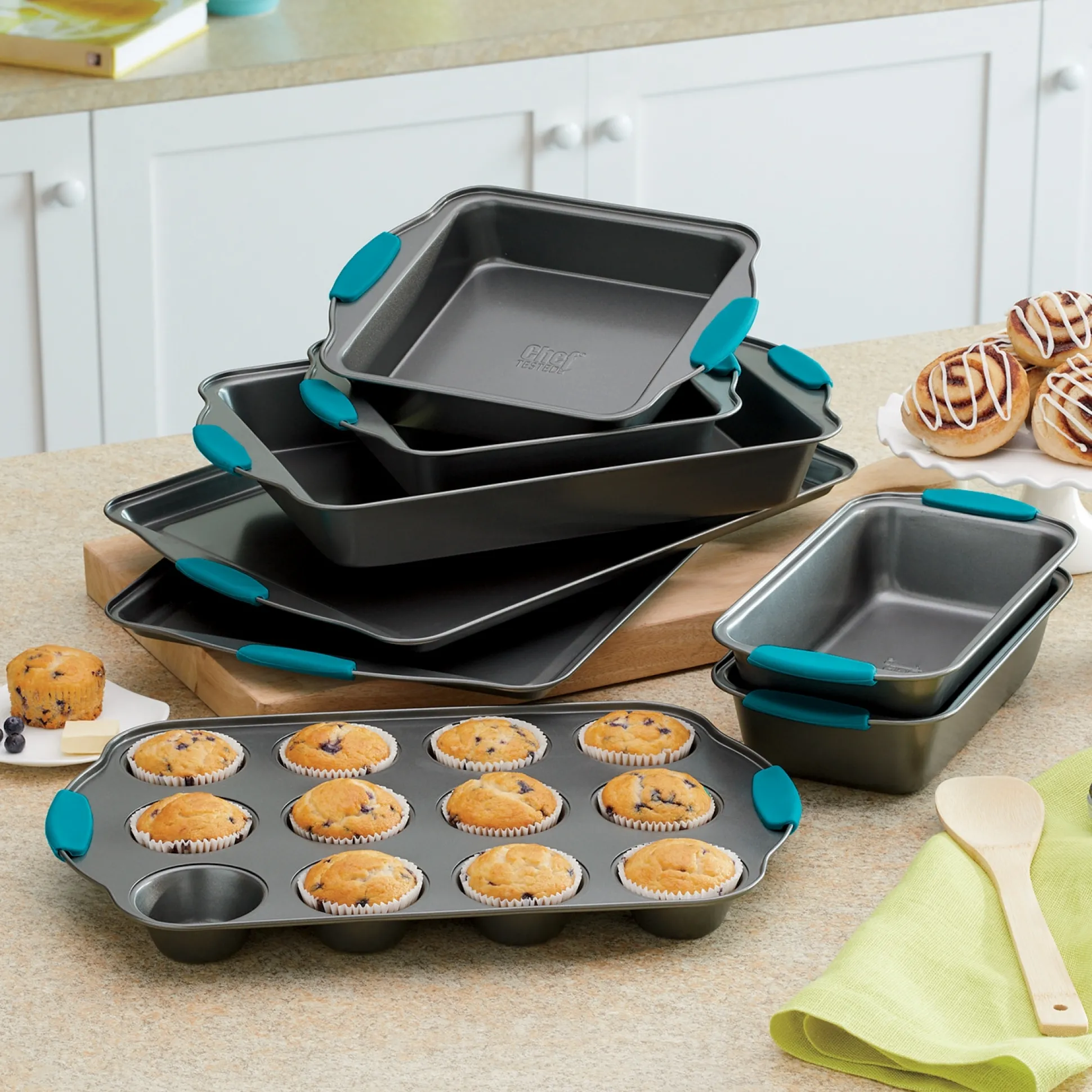 Chef Tested 8-Piece Bakeware Set with Silicone Handles