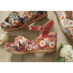 Clarks Chicly Genuine Leather Floral Sandal