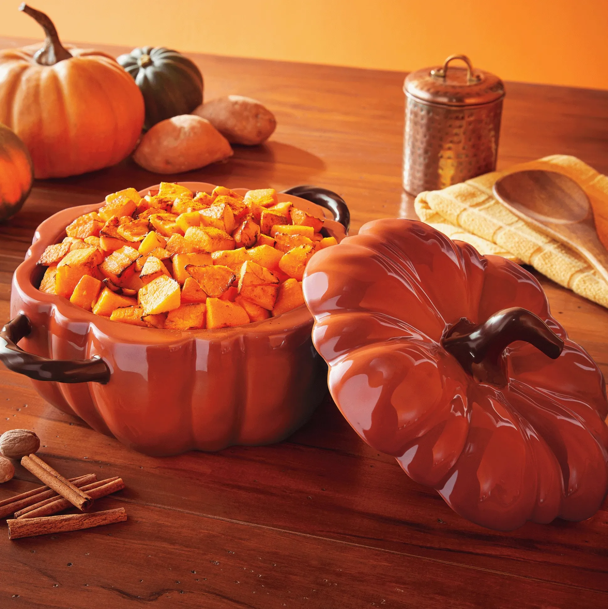 Covered 3-Quart Pumpkin Baker
