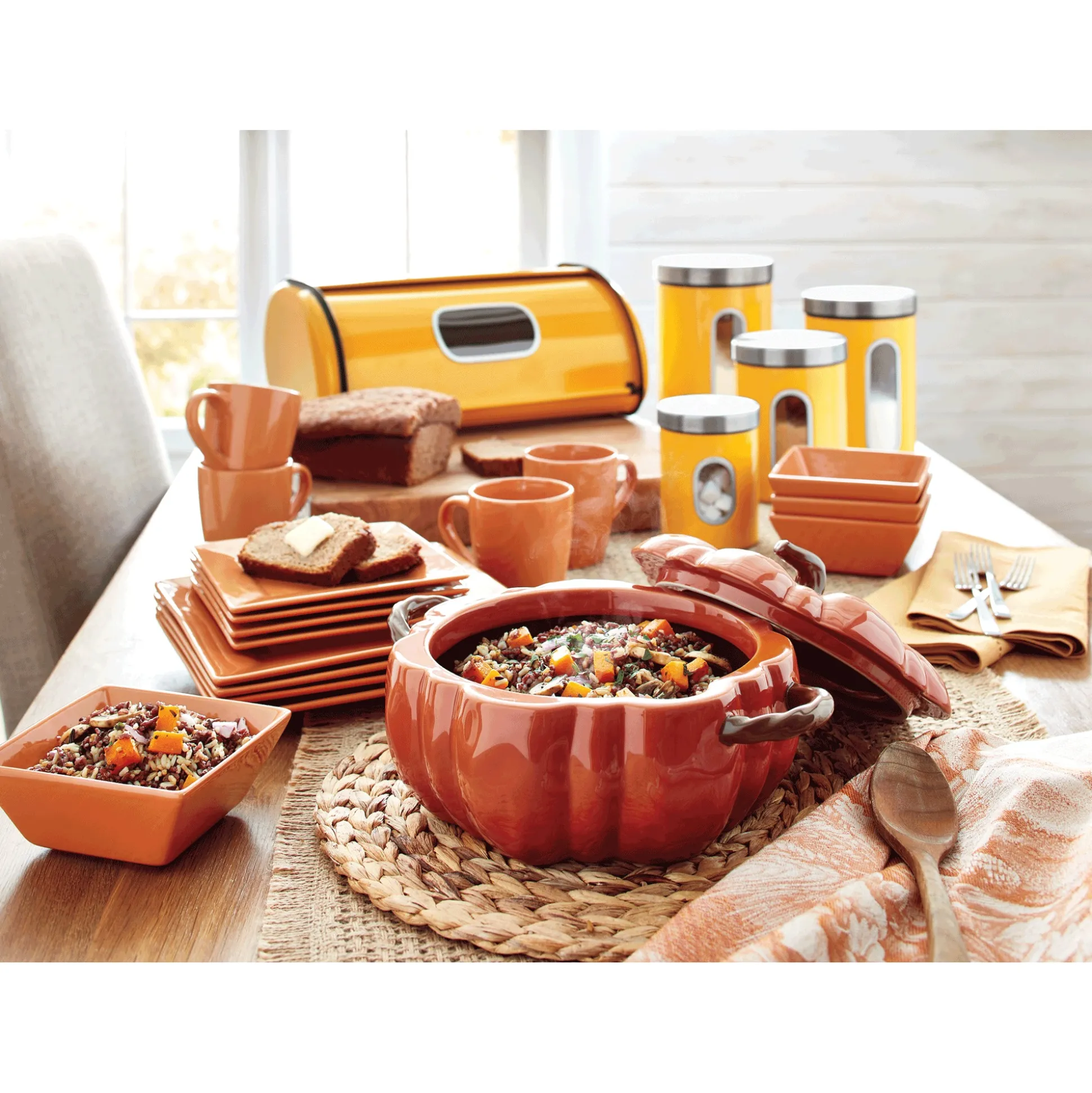 Covered 3-Quart Pumpkin Baker