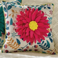 3-D Daisy Pillow Cover