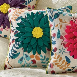 3-D Daisy Pillow Cover