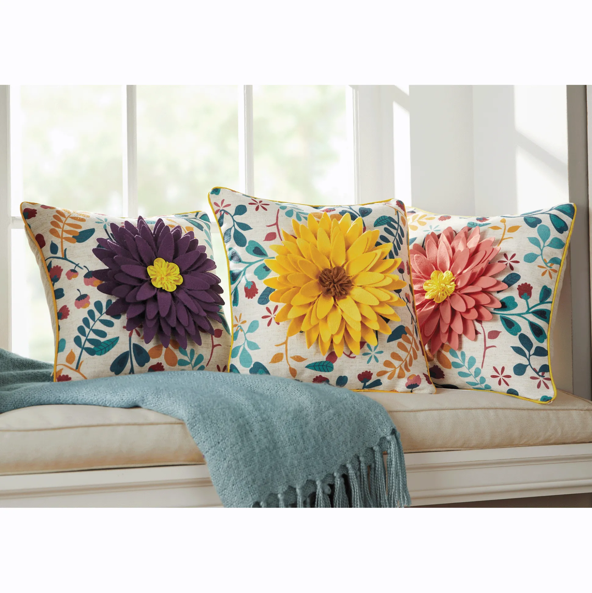 3-D Daisy Pillow Cover