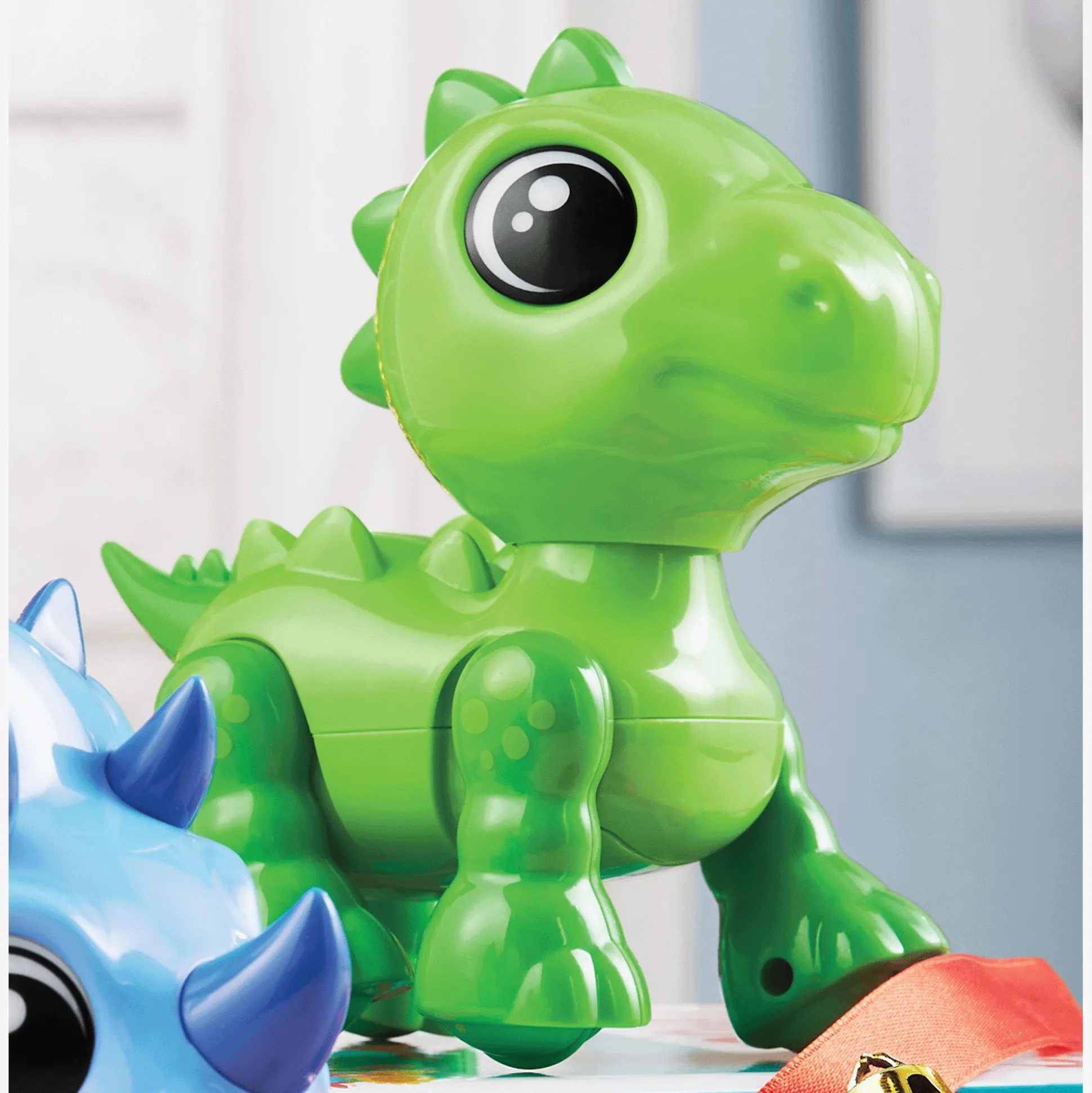 Dino Heads Up Robot
