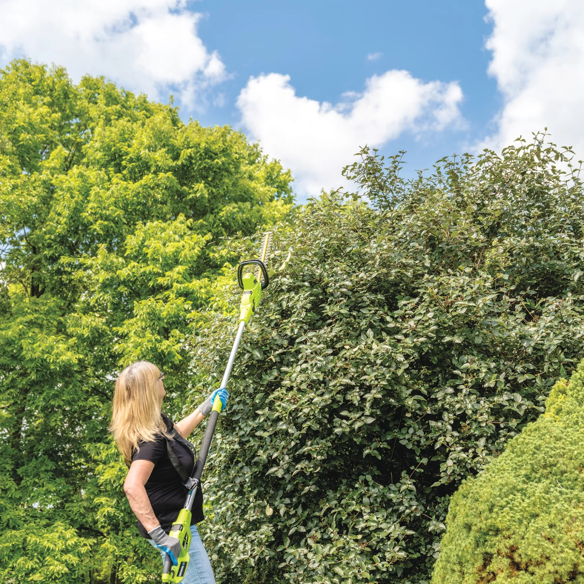 Earthwise 2-in-1 Corded Electric Hedge Trimmer