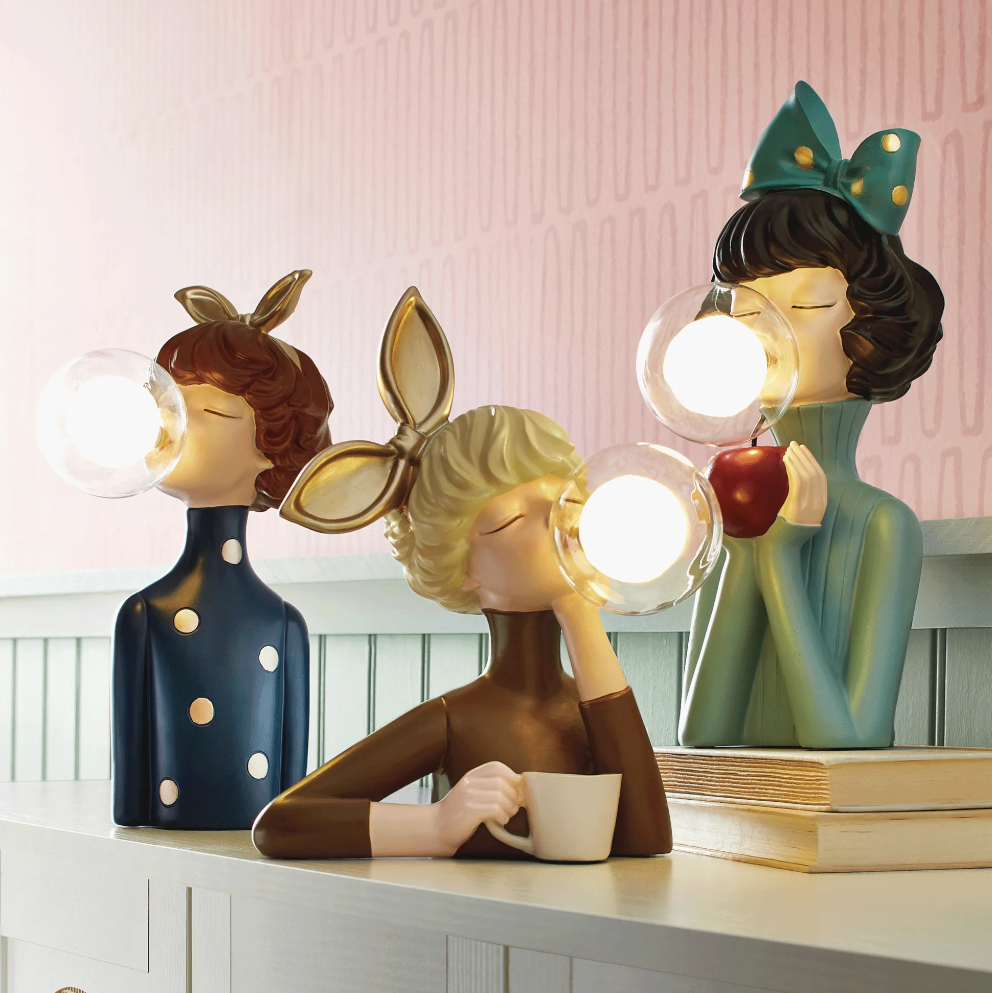 Figural Bubble Gum Lady Lamp