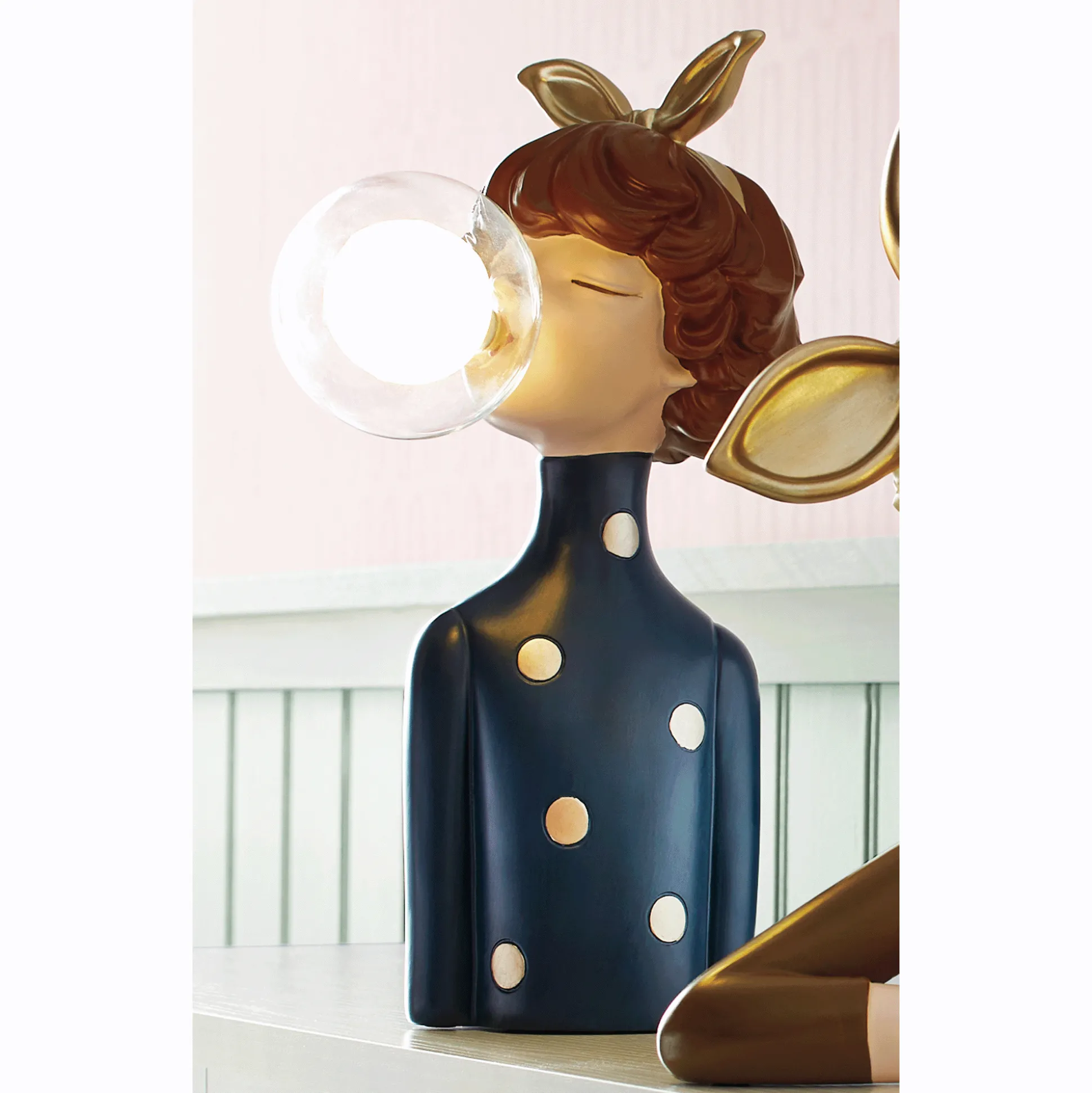 Figural Bubble Gum Lady Lamp