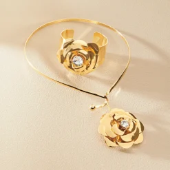 Floral Necklace & Bracelet Set