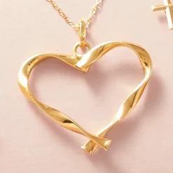 10K Gold Twisted Heart Pendant