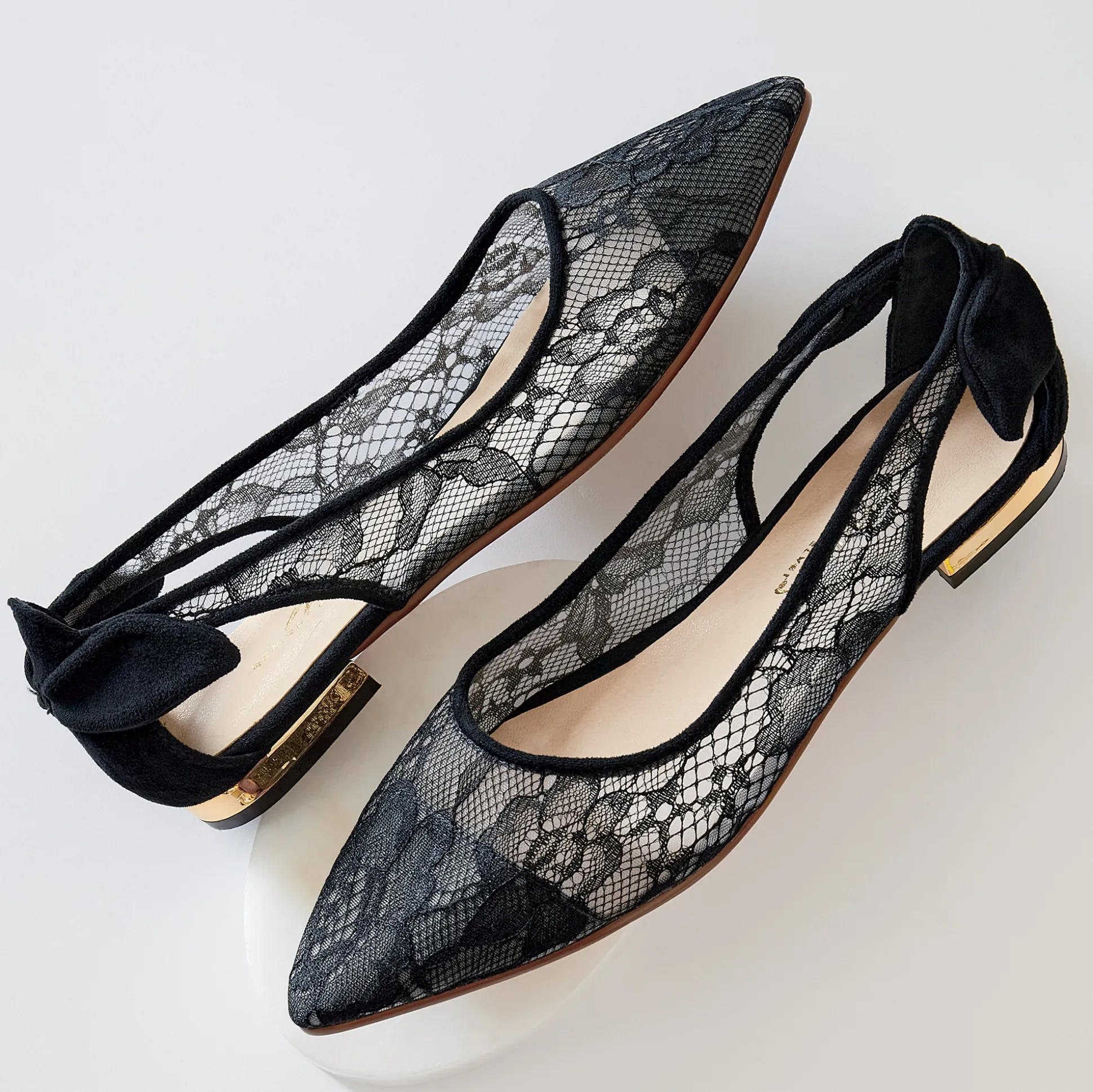 Lace Flat