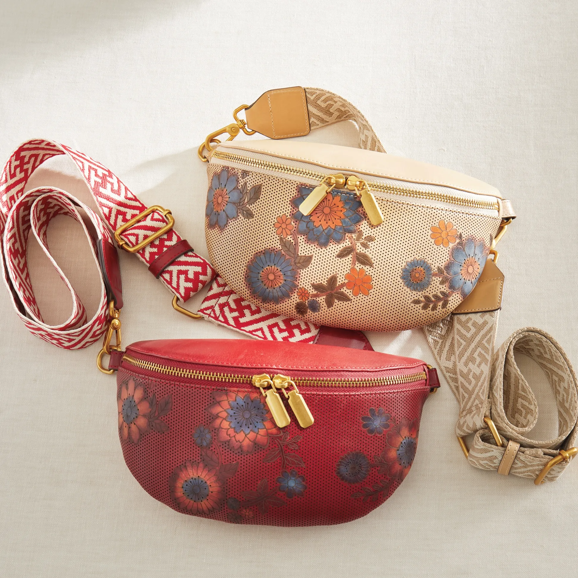 L'Artiste Artisanluv Hand-Painted Genuine Leather Crossbody by Spring Step