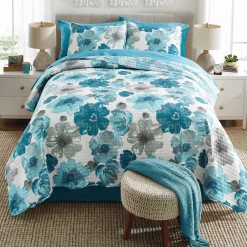 Leah 3-Piece Reversible Quilt Set
