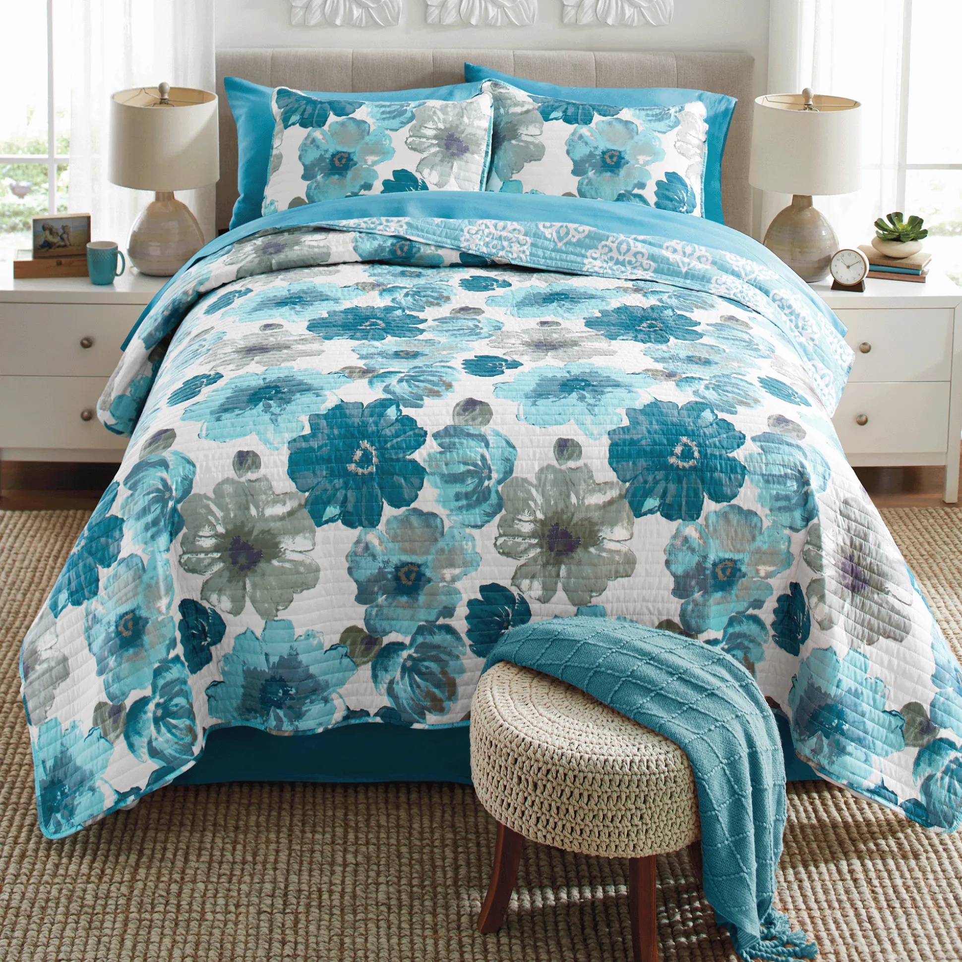 Leah 3-Piece Reversible Quilt Set