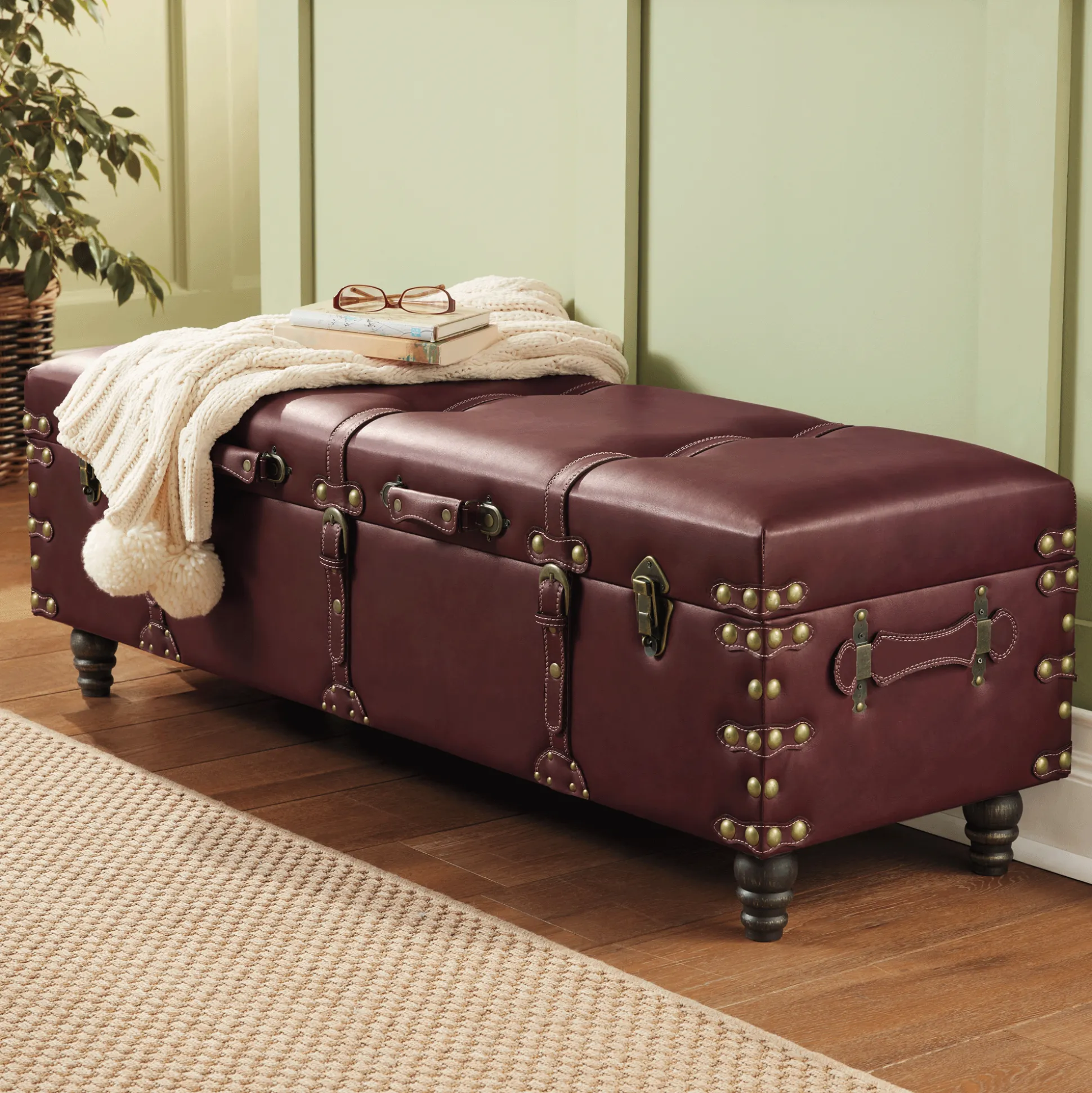 Lee Buckle Storage Bench