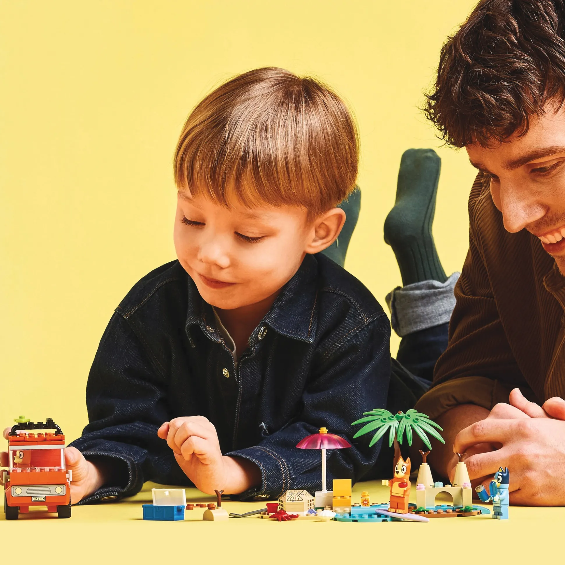 LEGO Bluey's Beach & Family Car Trip
