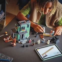 LEGO Creator 3-in-1 Haunted Mansion