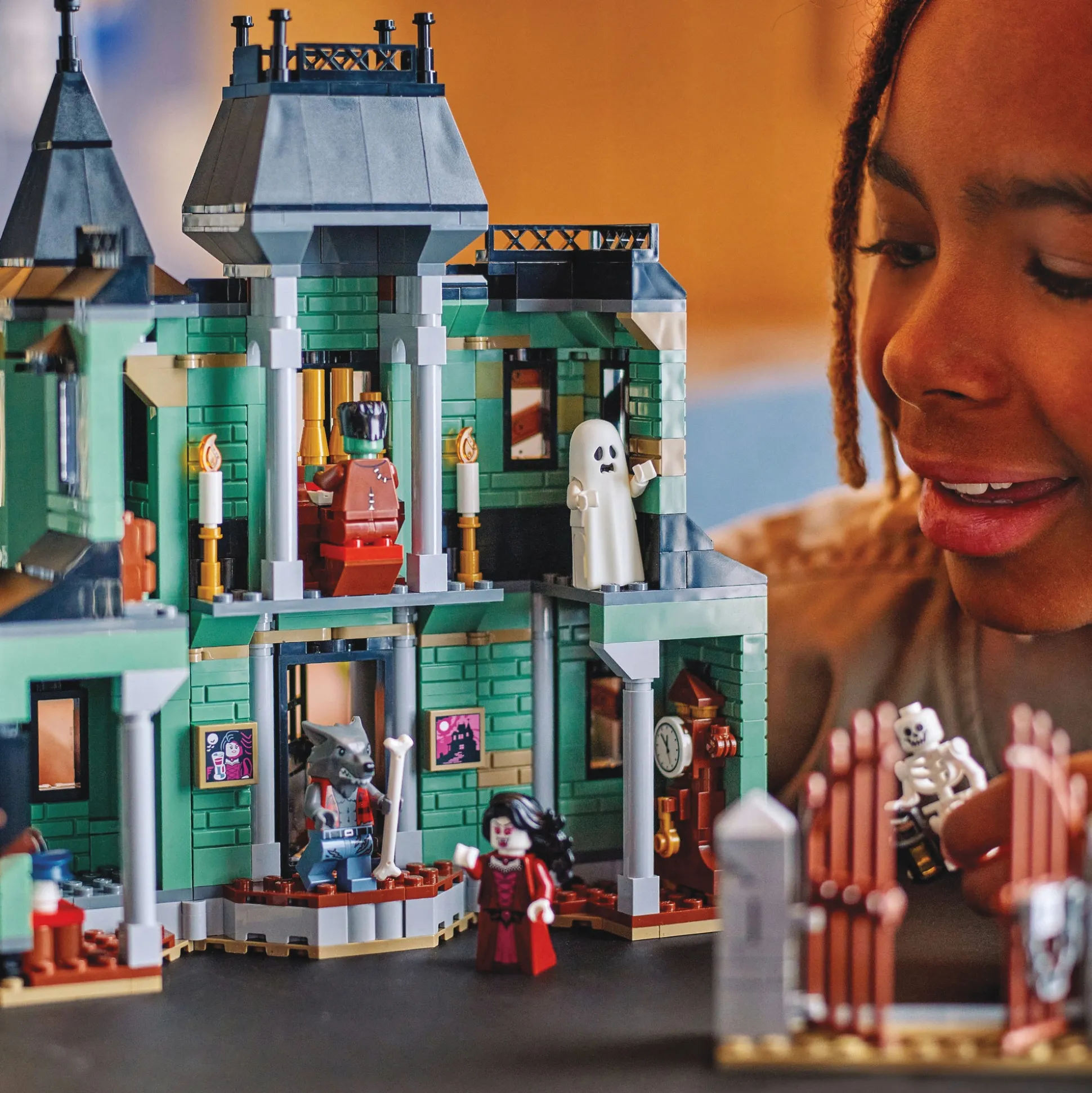 LEGO Creator 3-in-1 Haunted Mansion