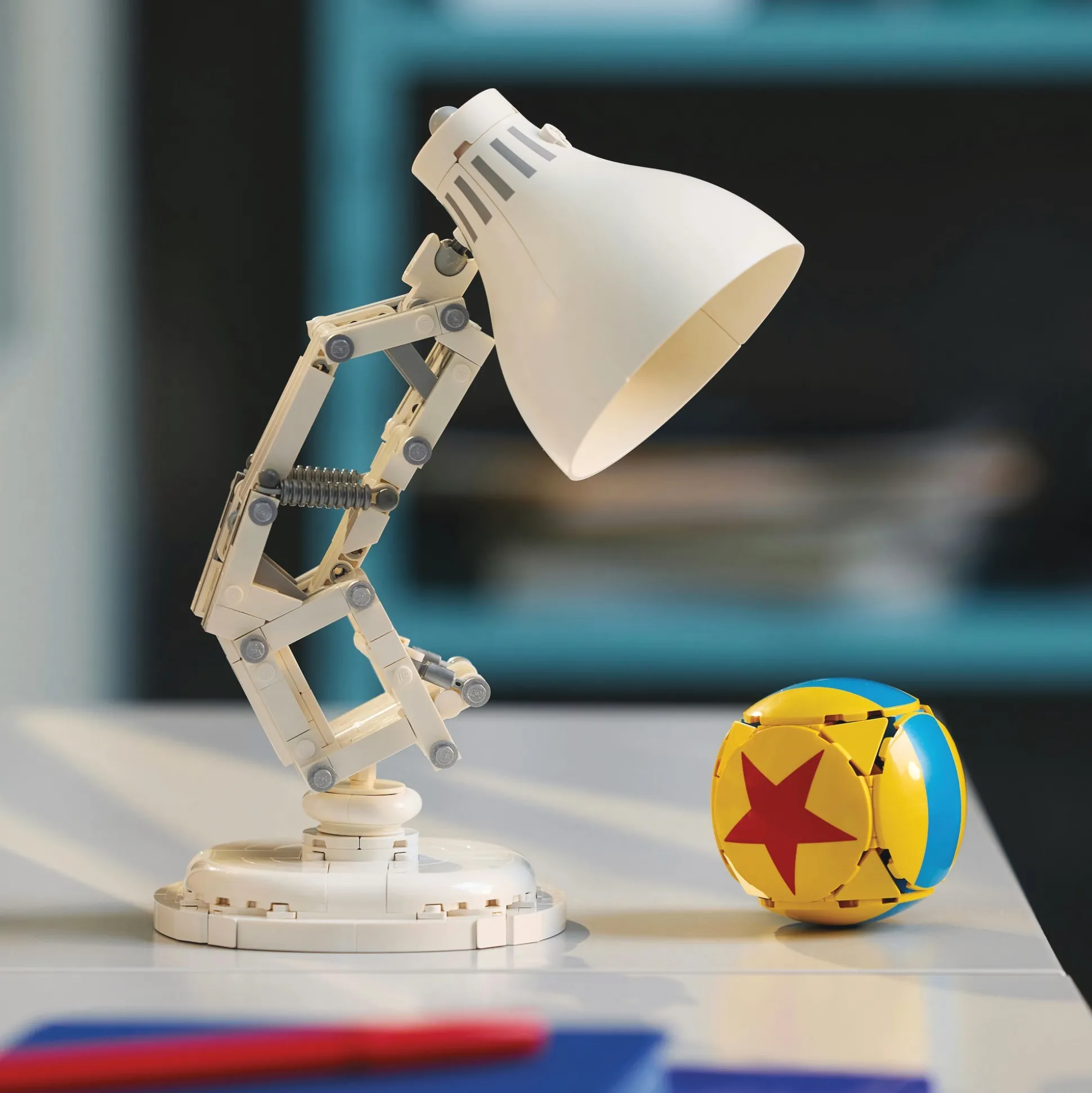 LEGO Disney Pixar Luxo Jr.