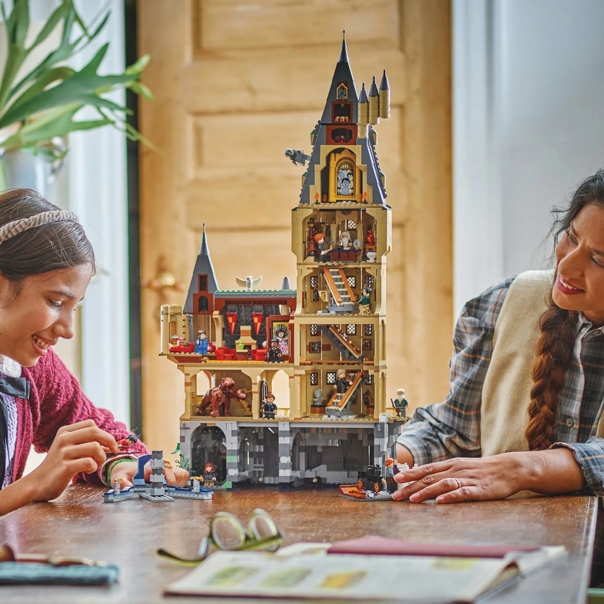 LEGO Harry Potter Hogwarts Castle: The Main Tower