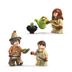 LEGO Harry Potter Hogwarts Castle: Herbology Class
