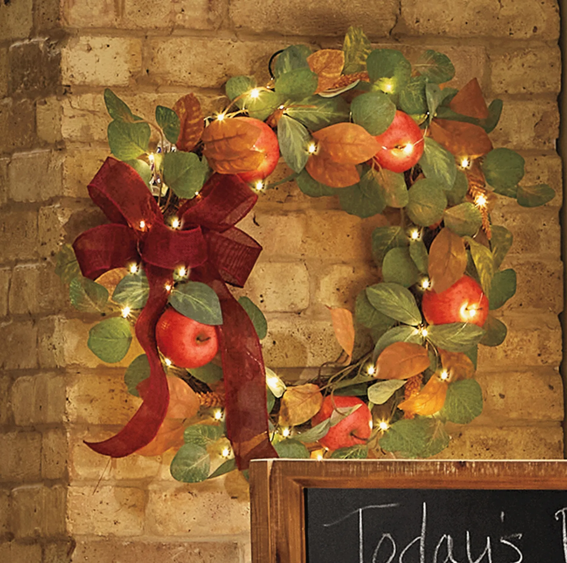 Lit Harvest Apple Wreath