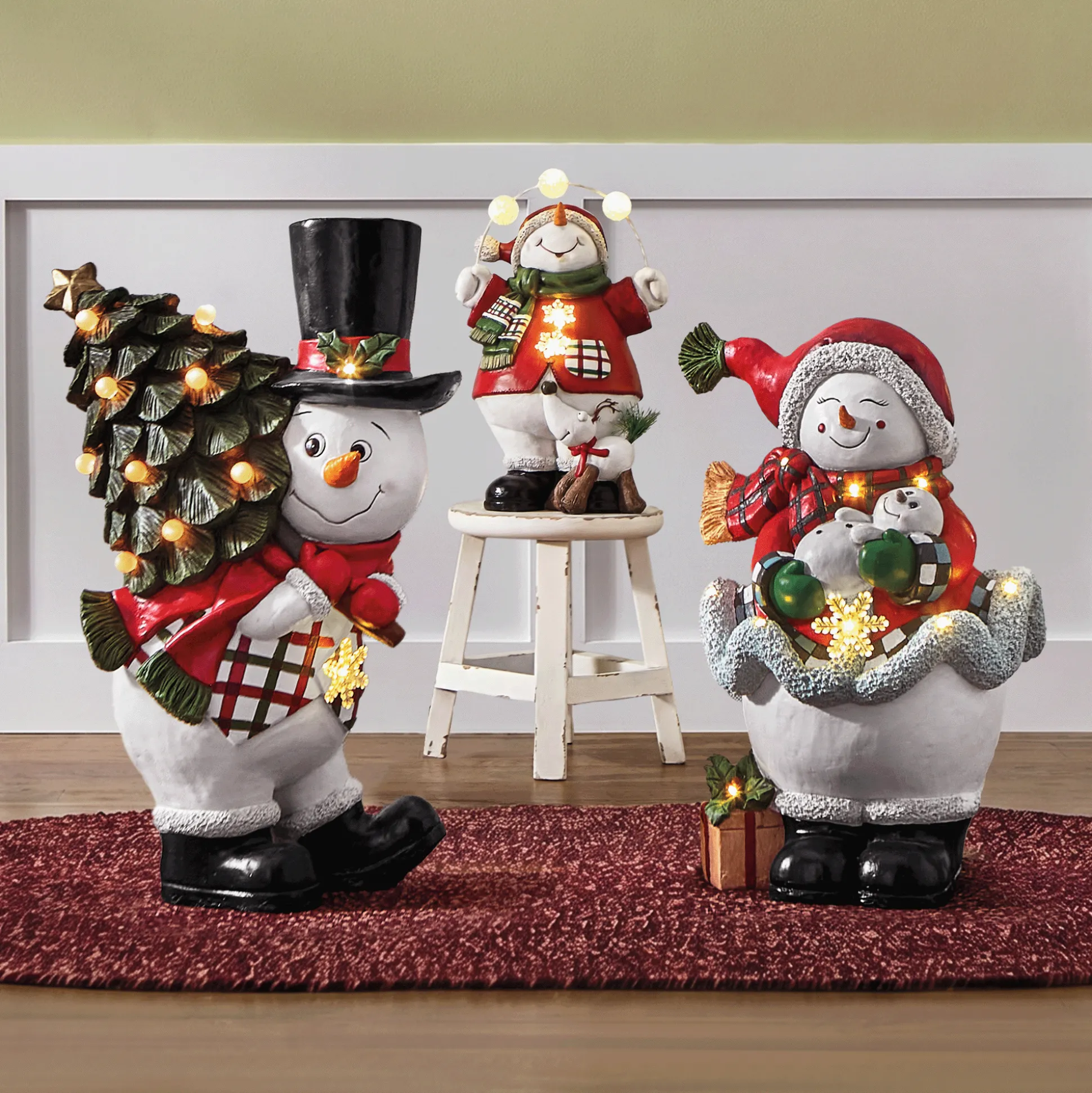 Lit Snow Family
