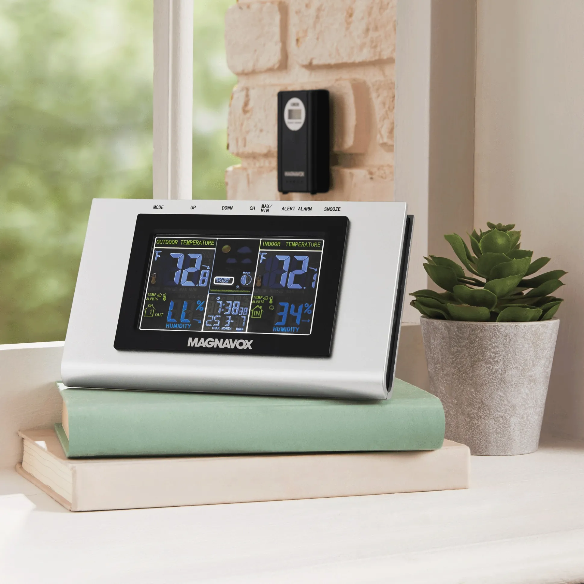 Magnavox Weather Station