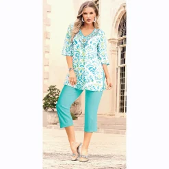 Mariah Button-Leg Capri