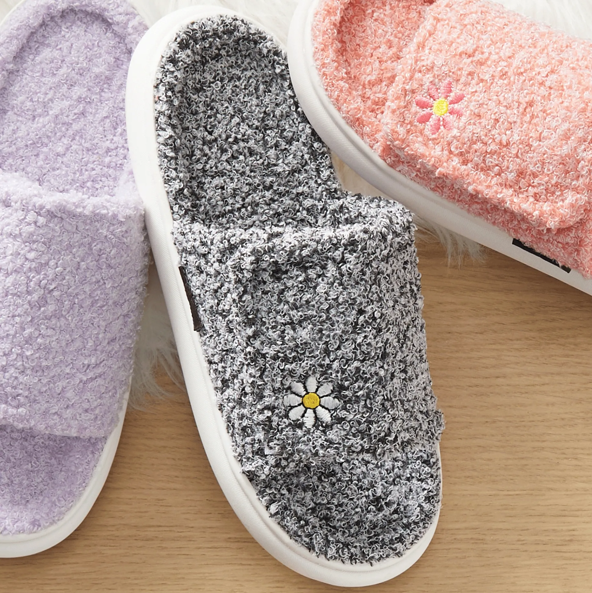 MUK LUKS Gael Adjustable Slide