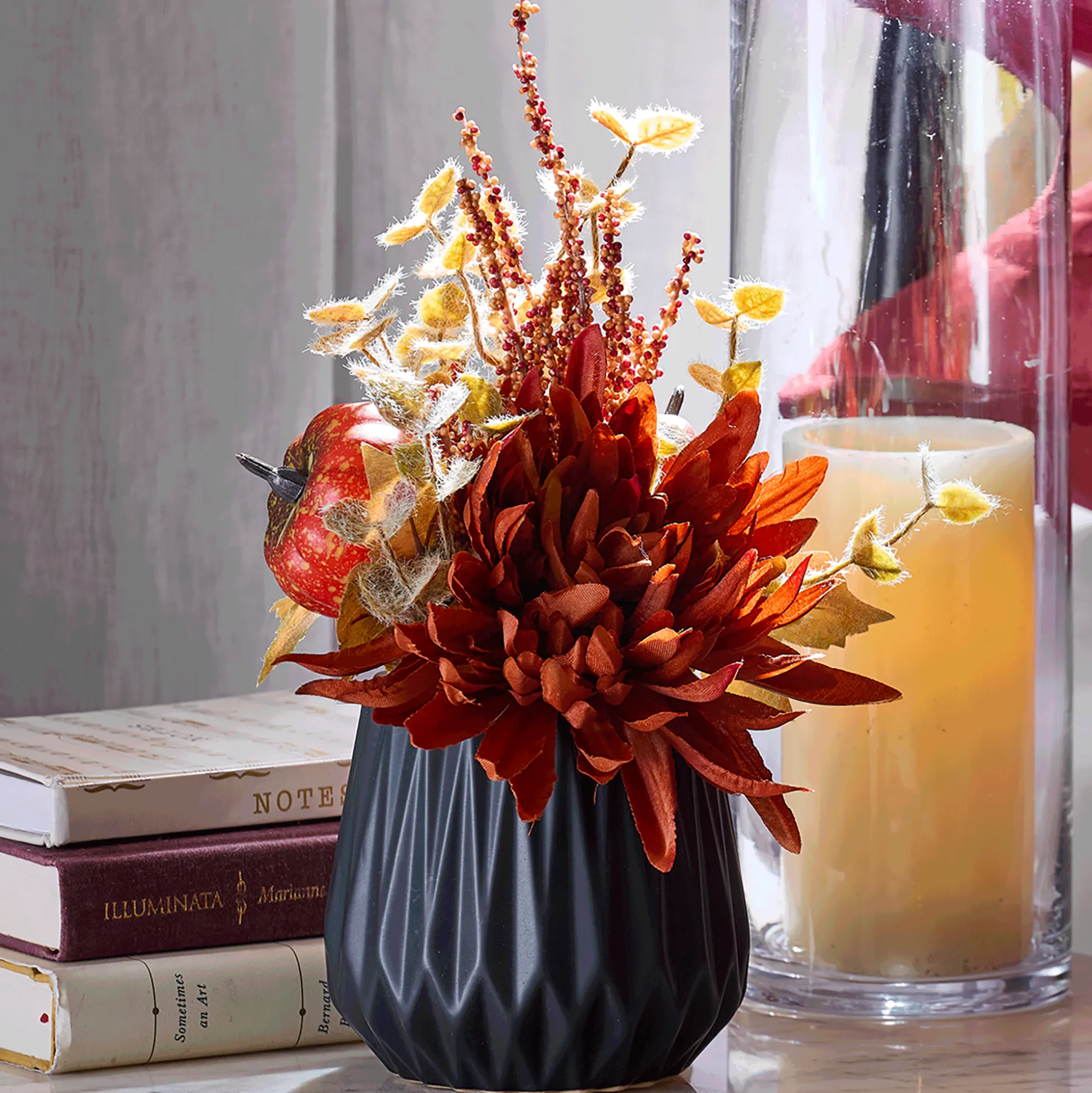 Mum Arrangement in Black Vase