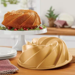 Nordic Ware Heritage Bundt Pan