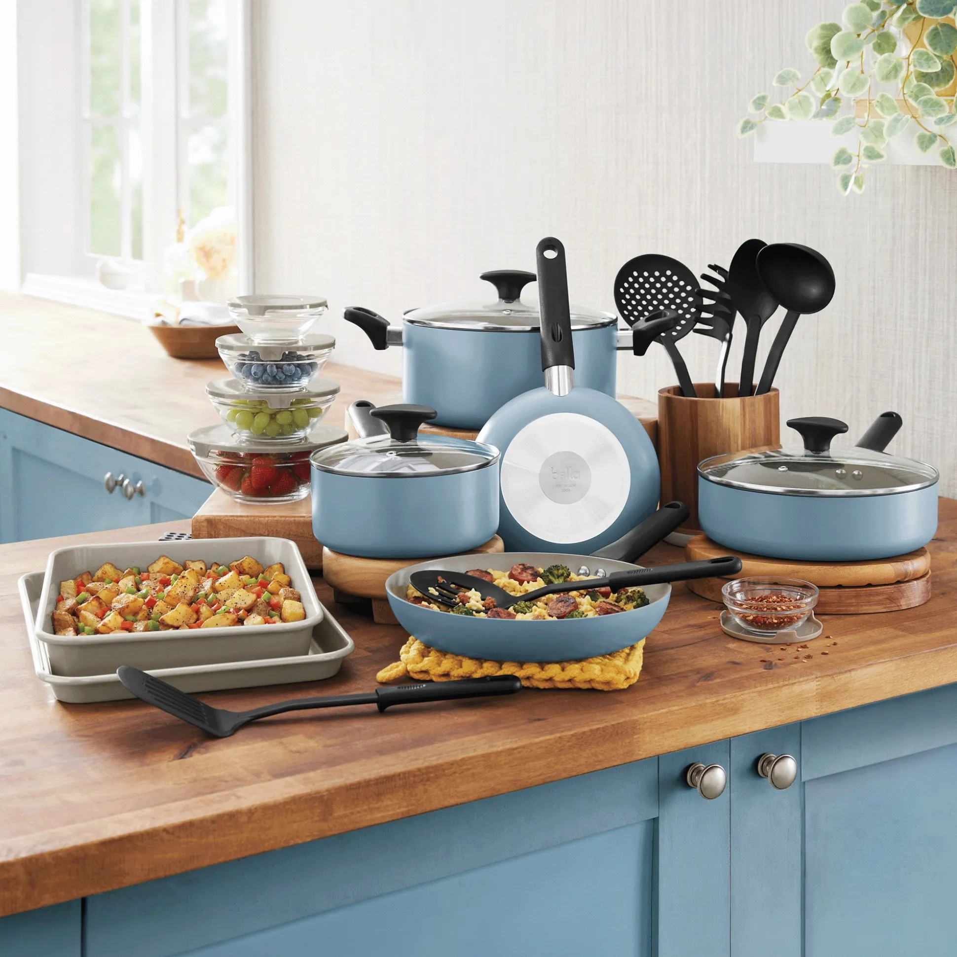 21-Piece Bella Cookware Set