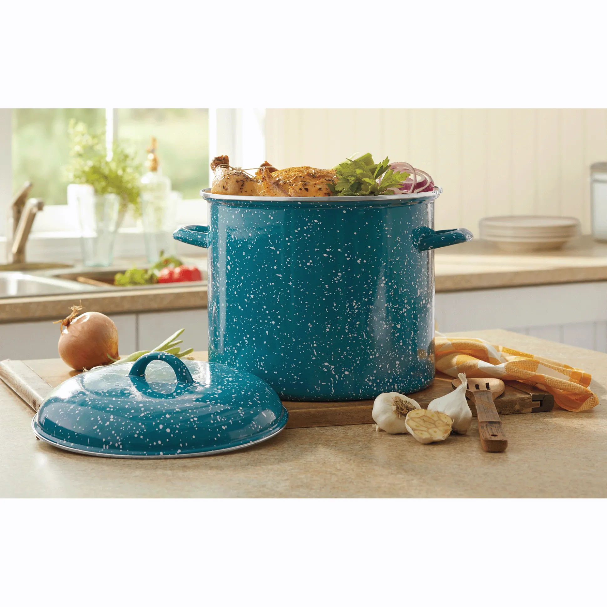 12-Quart Enameled Steel Stockpot & Lid with Speckled Finish