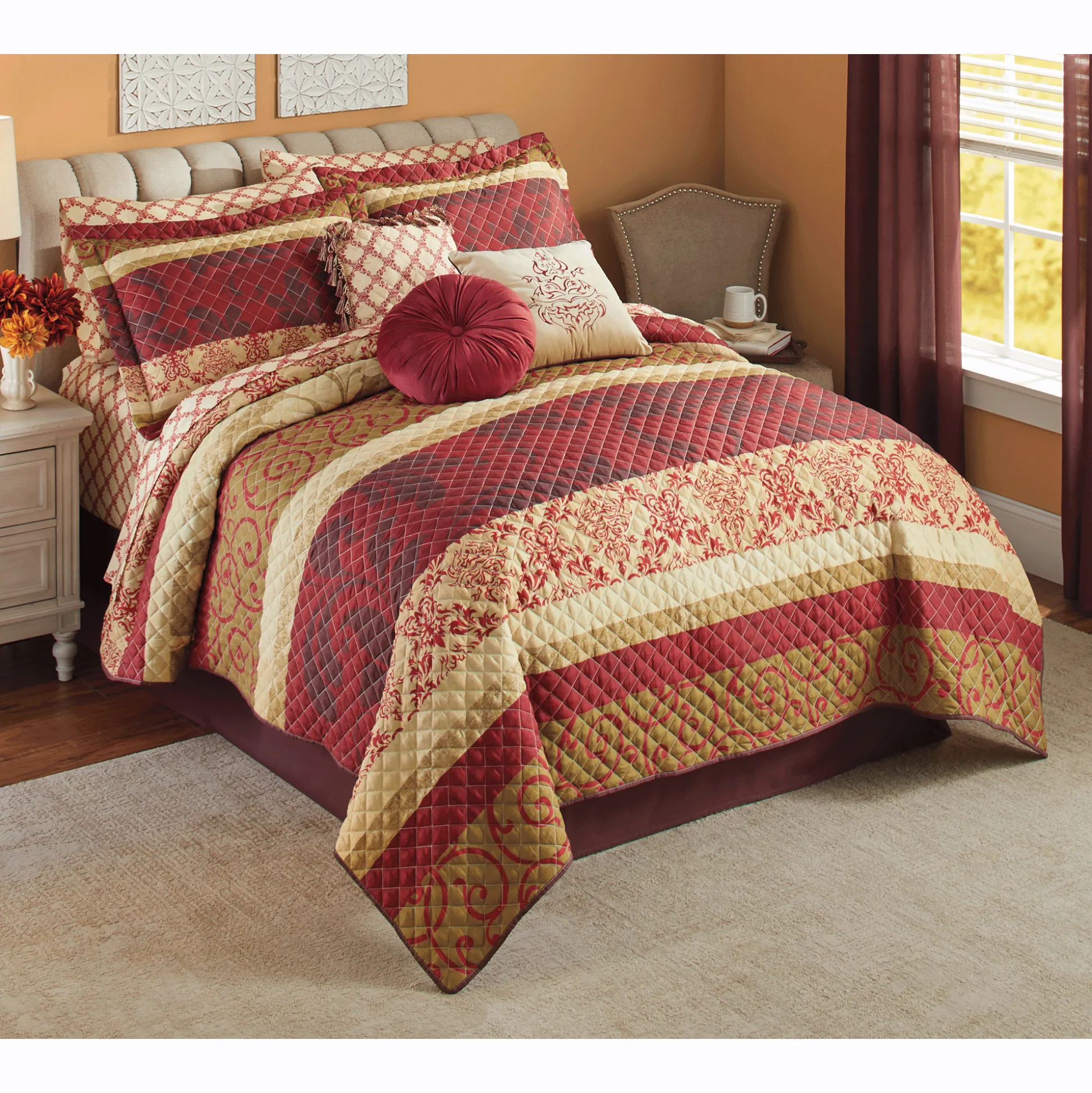Rhinelander 21-Piece Quilt Set