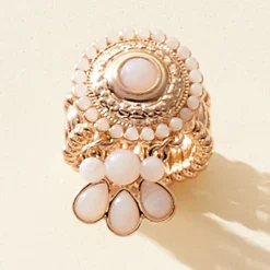 Round-Burst Stretch Ring