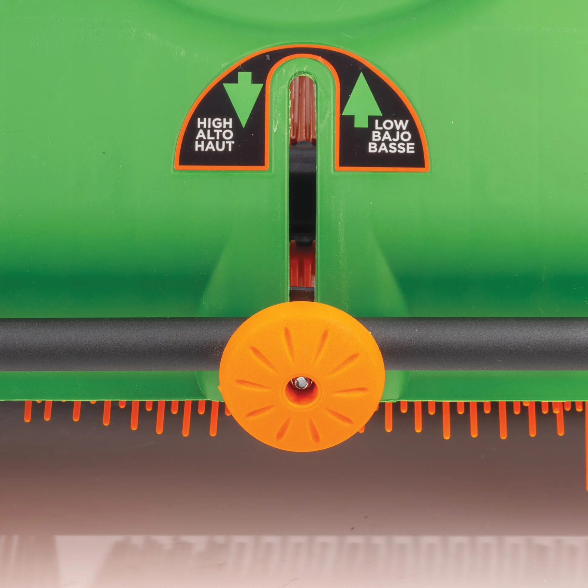 Scotts 26-Inch Push Lawn Sweeper