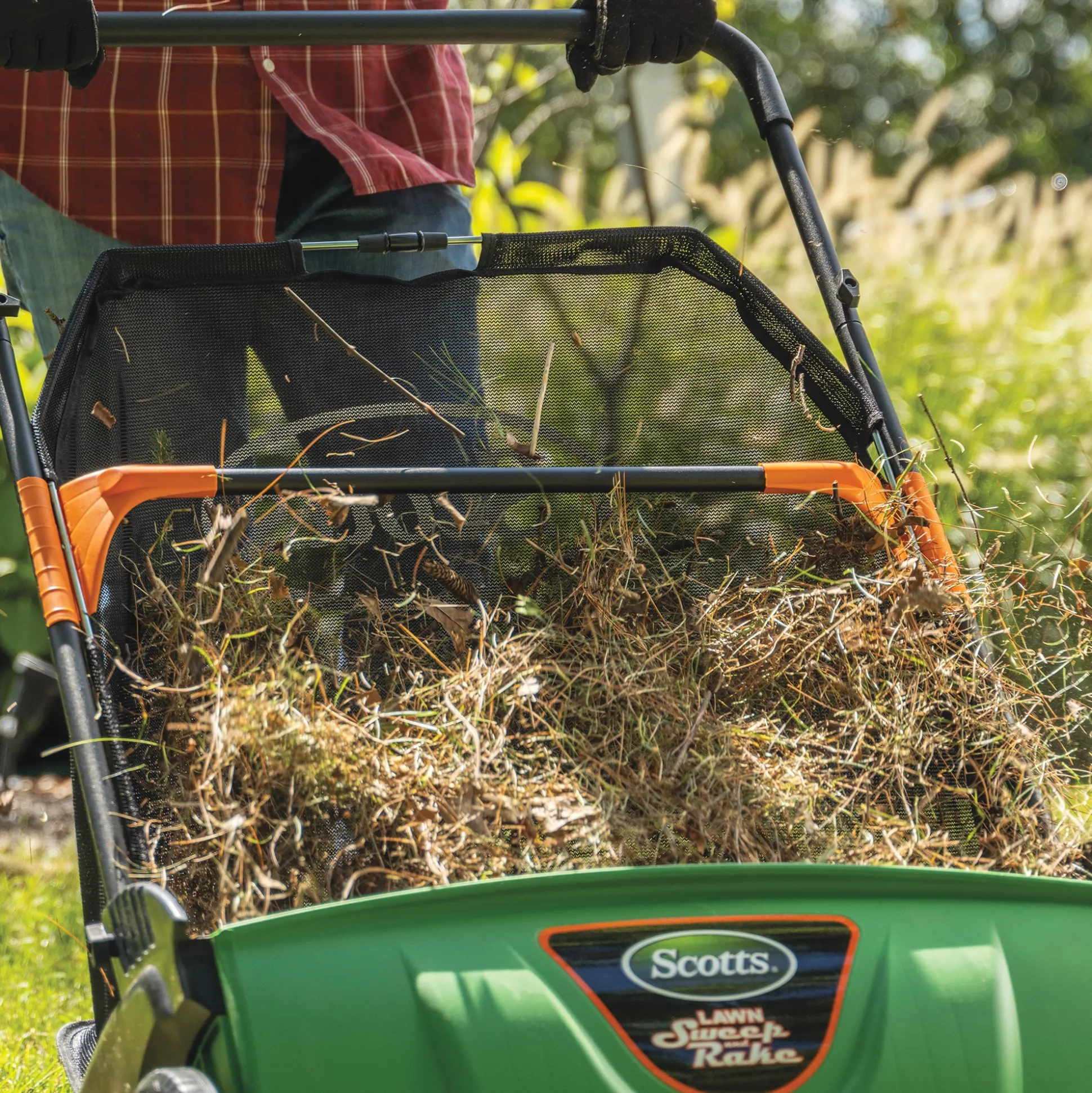 Scotts 26-Inch Push Lawn Sweeper