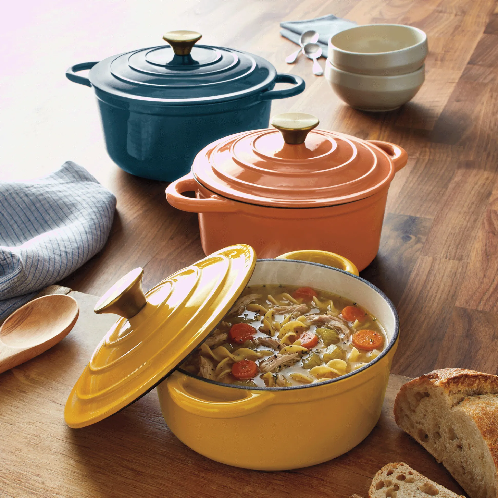 Set of 3 Cast Iron Dutch Ovens with Lids