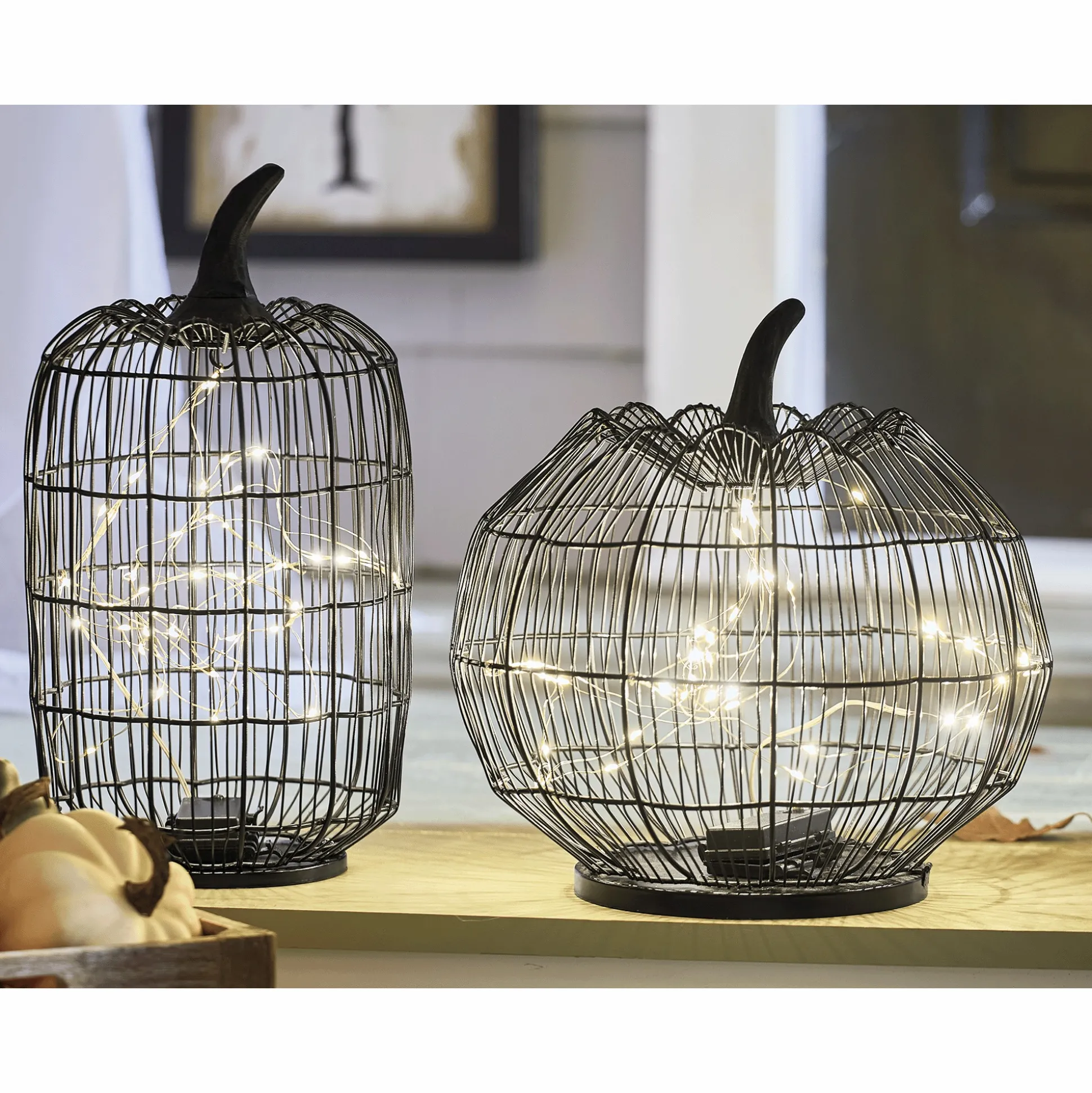 Set of 2 Lit Wire Pumpkins
