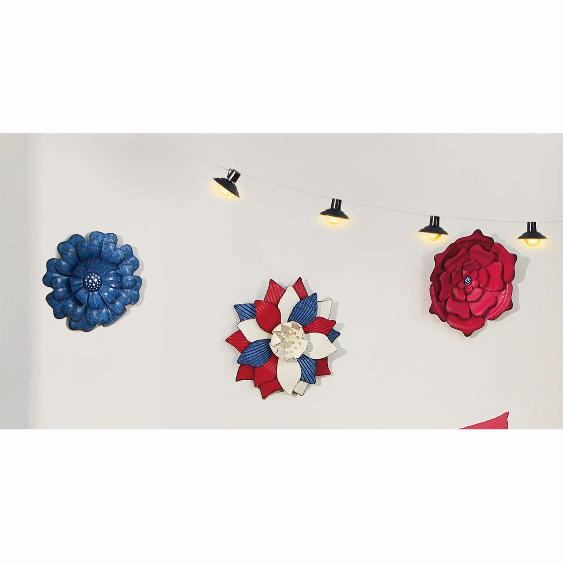 Set of 3 Metal Americana Flowers