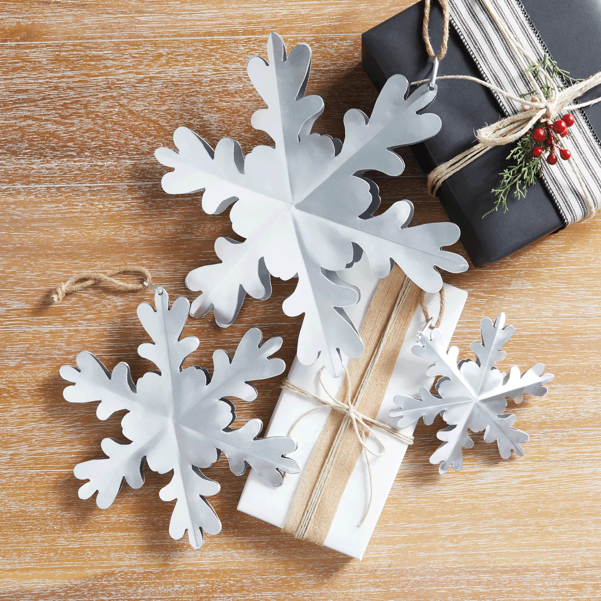 Set of 3 Metal Snowflakes