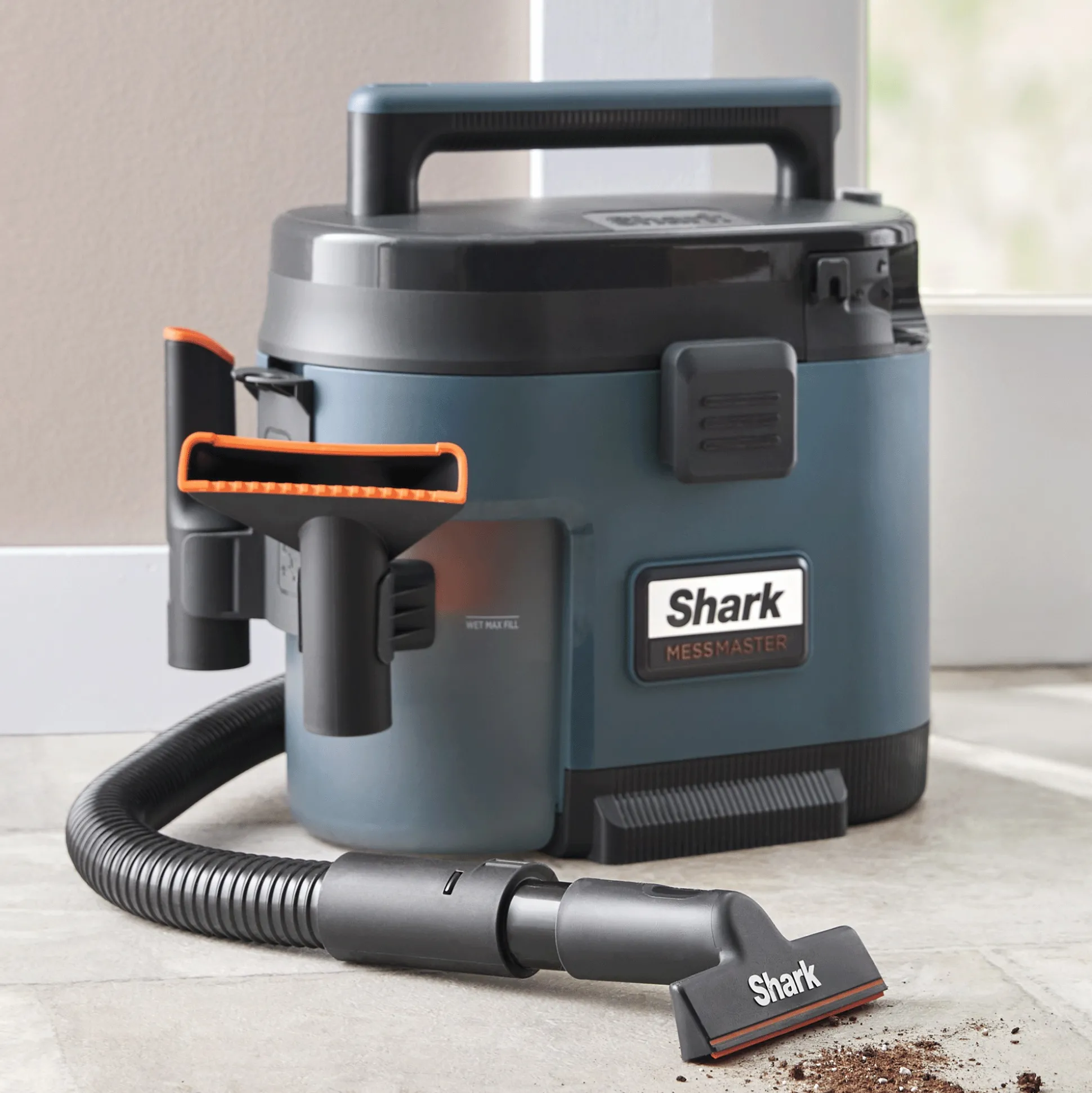 Shark Messmaster Portable Wet/Dry Vac, Small Shop Vac, 1-Gallon Capacity, Perfect for Cars and Pets