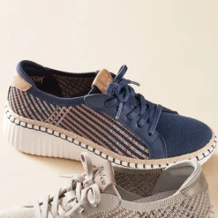 Skechers Wilshire Blvd Breezy Stroll Lace-Up