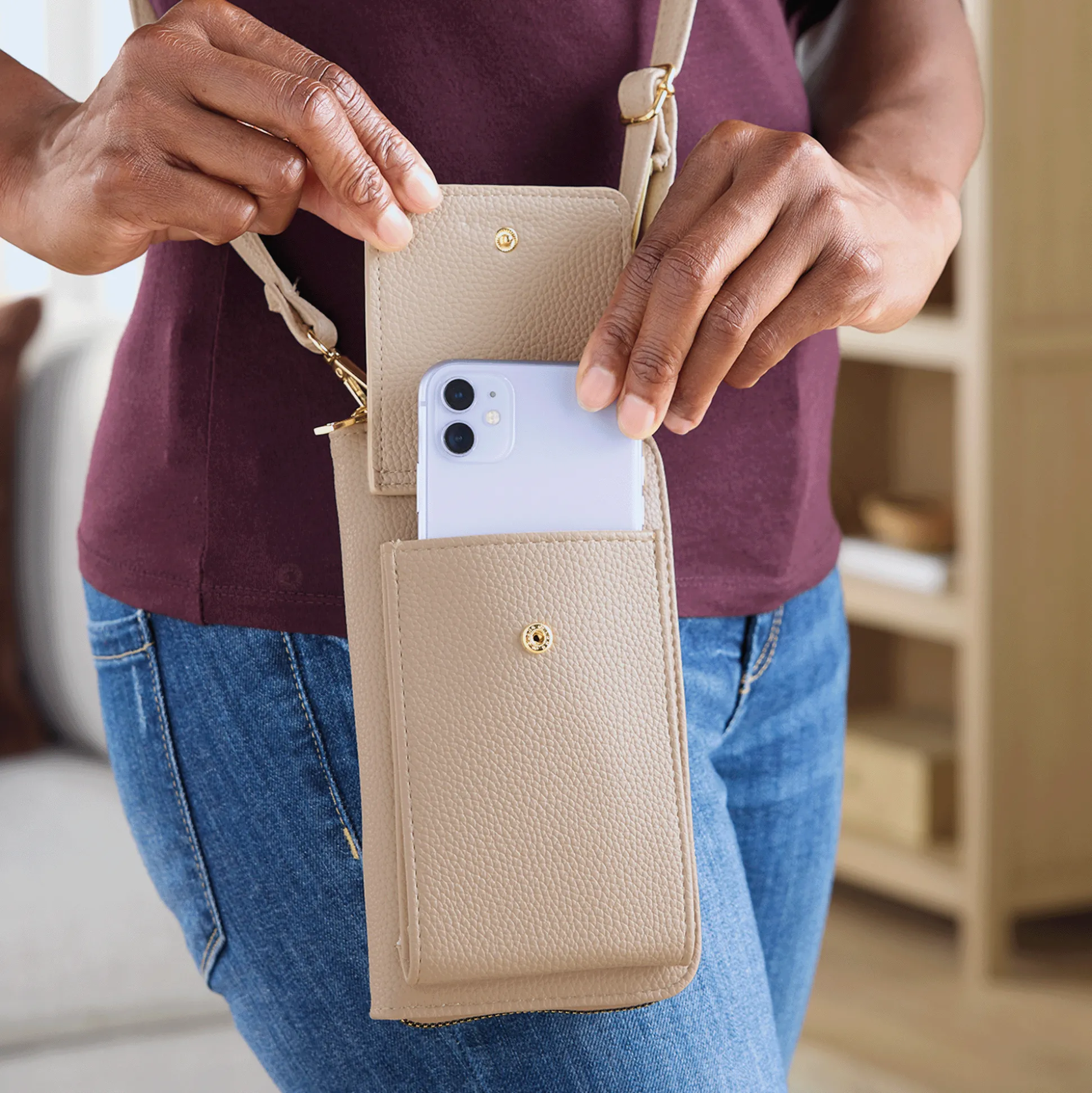 Smartphone Crossbody